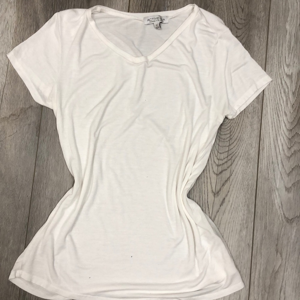 Basic white tee - Picture 1 of 2